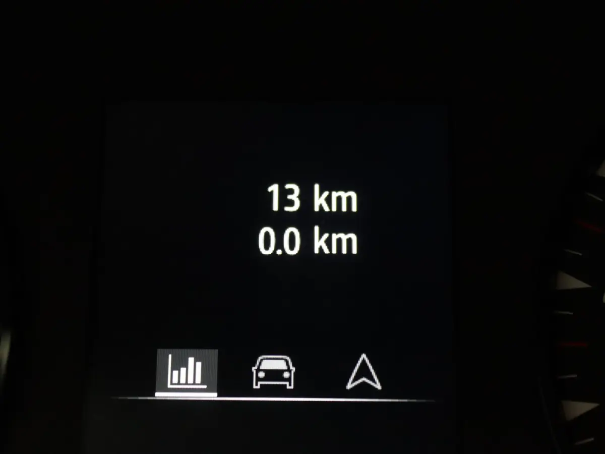 100pk TCe limited edition Apple Carplay/Android Auto | Climate