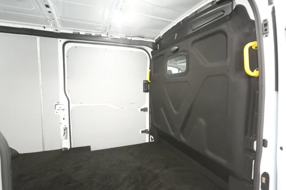 68 kWh L3H2 | Snelladen | SOH 95% | Clima | Camera | Cruise | 3 Zits | 2xSchuifdeur | Carplay | Parkeersens.