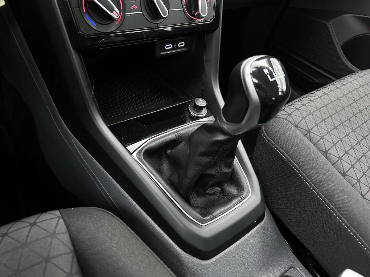 1.0 TSI Life | 95 PK | Airco | Adaptieve Cruise Control | LED |