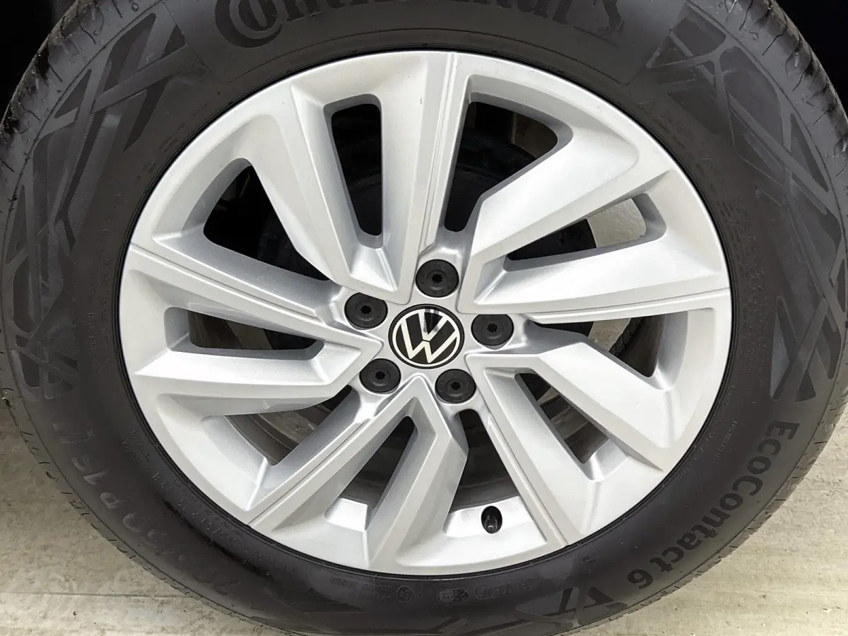 1.0 TSI Life | 95 PK | Airco | Adaptieve Cruise Control | LED |