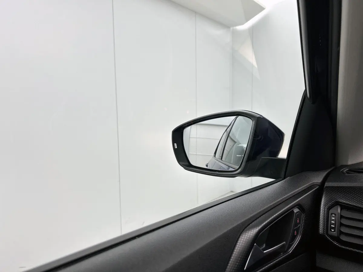 1.0 TSI Life | 95 PK | Airco | Adaptieve Cruise Control | LED |
