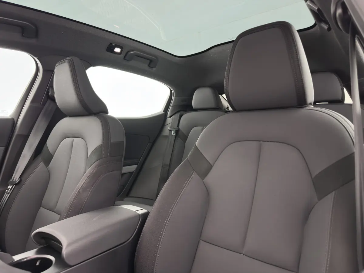 Standard Range Single Motor 69 kWh [3-Fase-11kW] {SOH-90%} (INCL-BTW) Aut. *PANO | FULL-LED | MEMORY-PACK | CAMERA | KEYLESS | LANE-ASSIST | DIGI-COCKPIT | CARPLAY | DAB+ | HEATED-COMFORTSEA