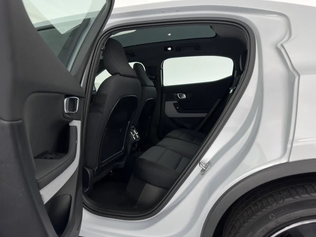Standard Range Single Motor 69 kWh [3-Fase-11kW] {SOH-90%} (INCL-BTW) Aut. *PANO | FULL-LED | MEMORY-PACK | CAMERA | KEYLESS | LANE-ASSIST | DIGI-COCKPIT | CARPLAY | DAB+ | HEATED-COMFORTSEA