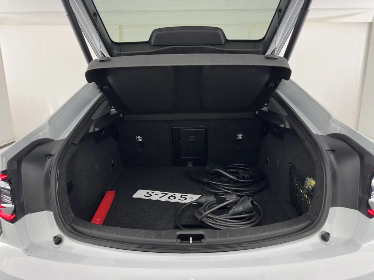 Standard Range Single Motor 69 kWh [3-Fase-11kW] {SOH-90%} (INCL-BTW) Aut. *PANO | FULL-LED | MEMORY-PACK | CAMERA | KEYLESS | LANE-ASSIST | DIGI-COCKPIT | CARPLAY | DAB+ | HEATED-COMFORTSEA