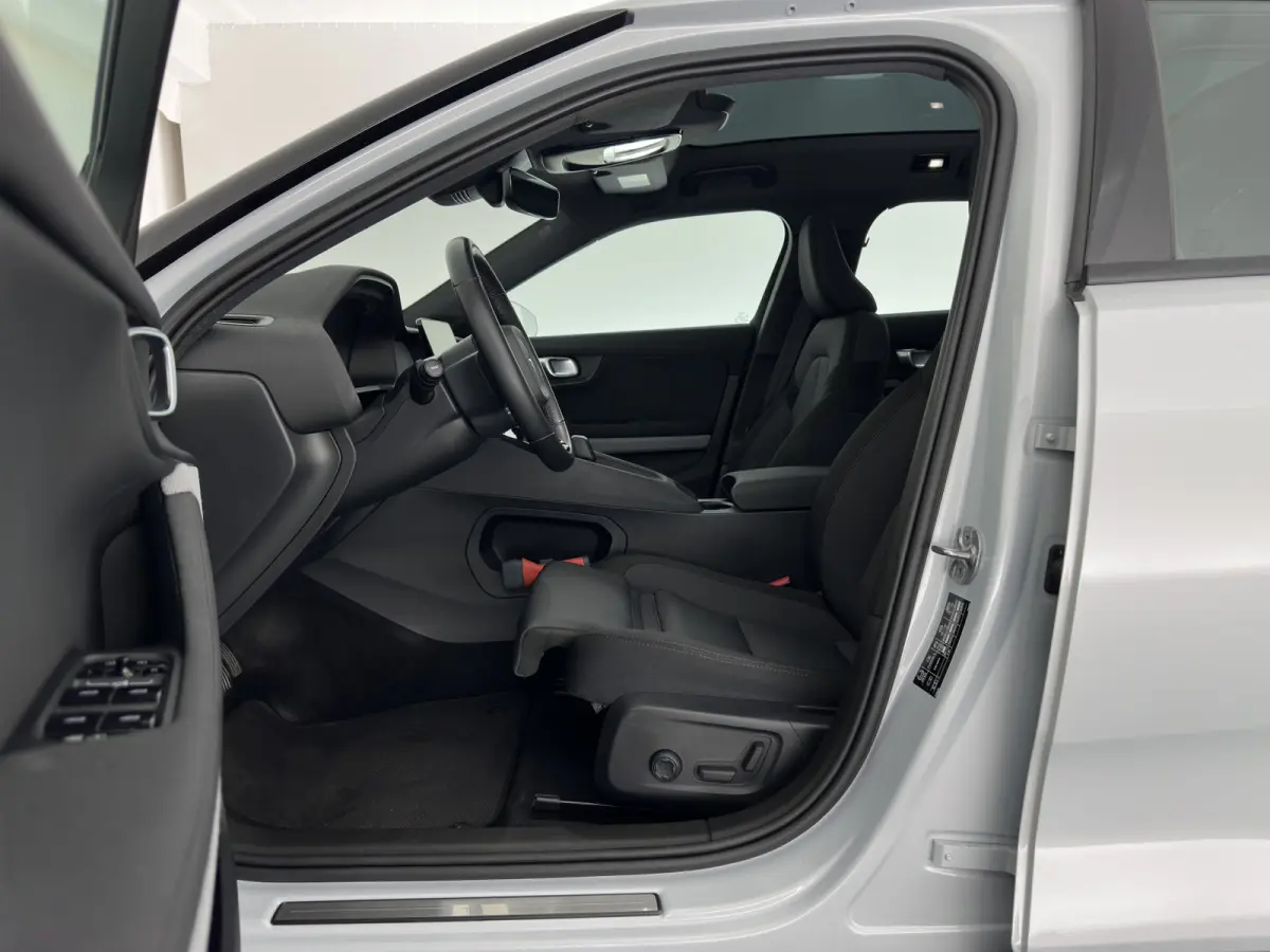 Standard Range Single Motor 69 kWh [3-Fase-11kW] {SOH-90%} (INCL-BTW) Aut. *PANO | FULL-LED | MEMORY-PACK | CAMERA | KEYLESS | LANE-ASSIST | DIGI-COCKPIT | CARPLAY | DAB+ | HEATED-COMFORTSEA