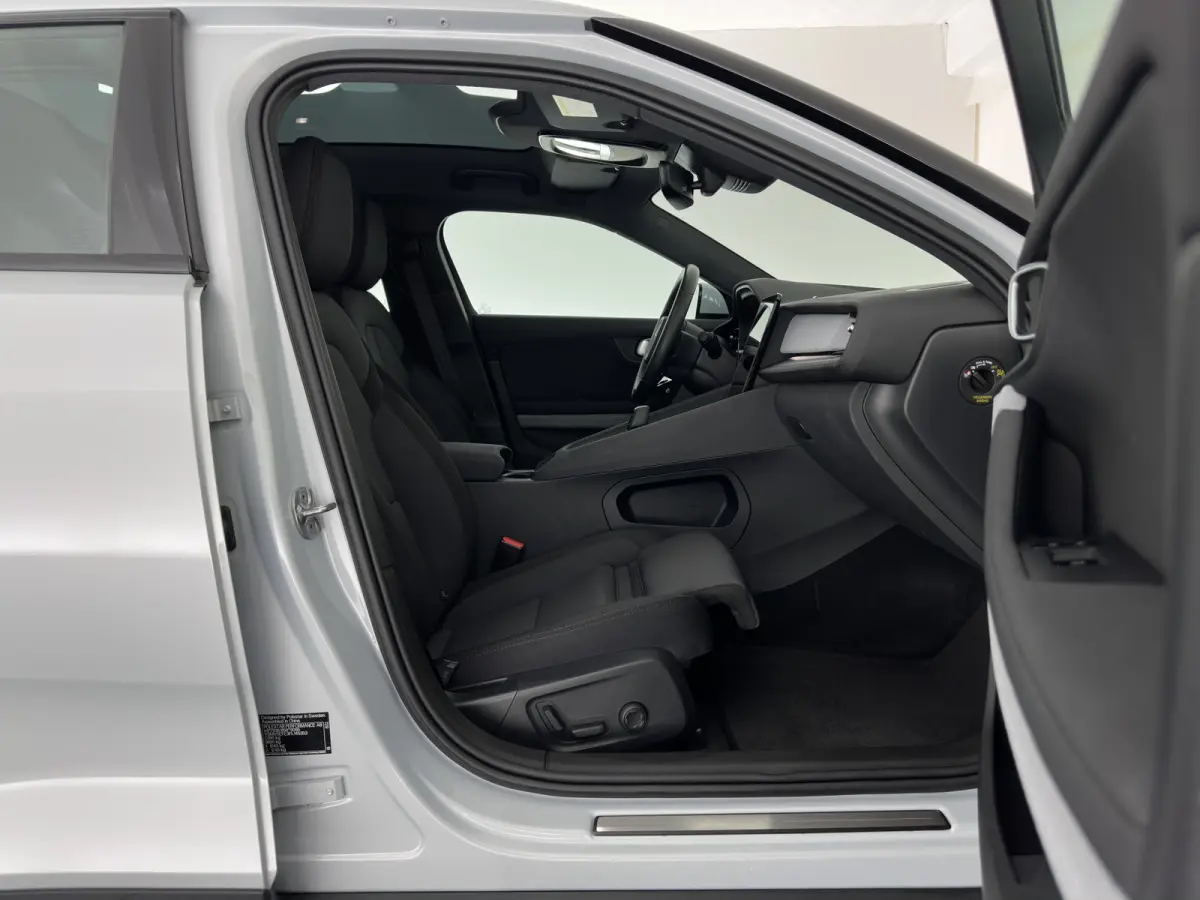 Standard Range Single Motor 69 kWh [3-Fase-11kW] {SOH-90%} (INCL-BTW) Aut. *PANO | FULL-LED | MEMORY-PACK | CAMERA | KEYLESS | LANE-ASSIST | DIGI-COCKPIT | CARPLAY | DAB+ | HEATED-COMFORTSEA