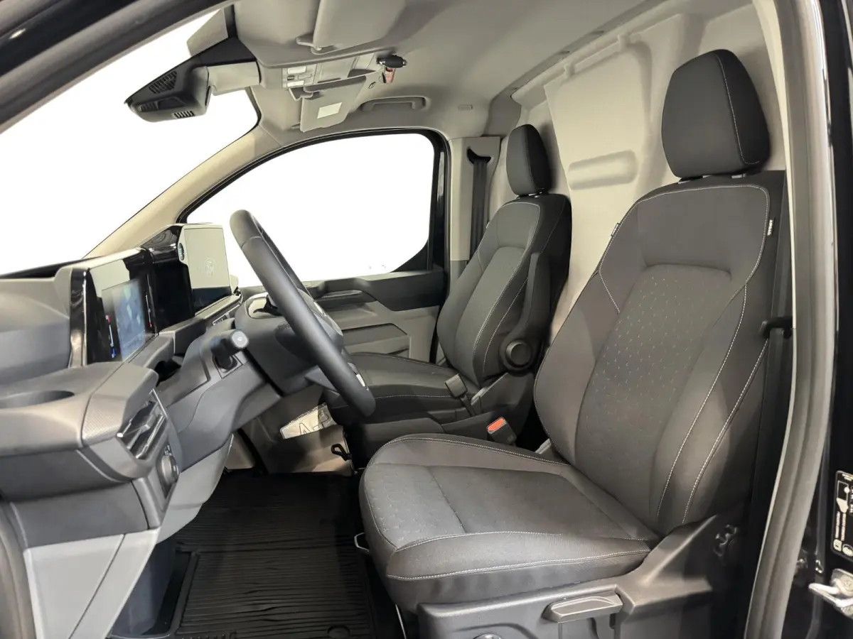 320 2.0 TDCI L2H1 Limited Automaat Airco Navigatie Cruise control Trekhaak
