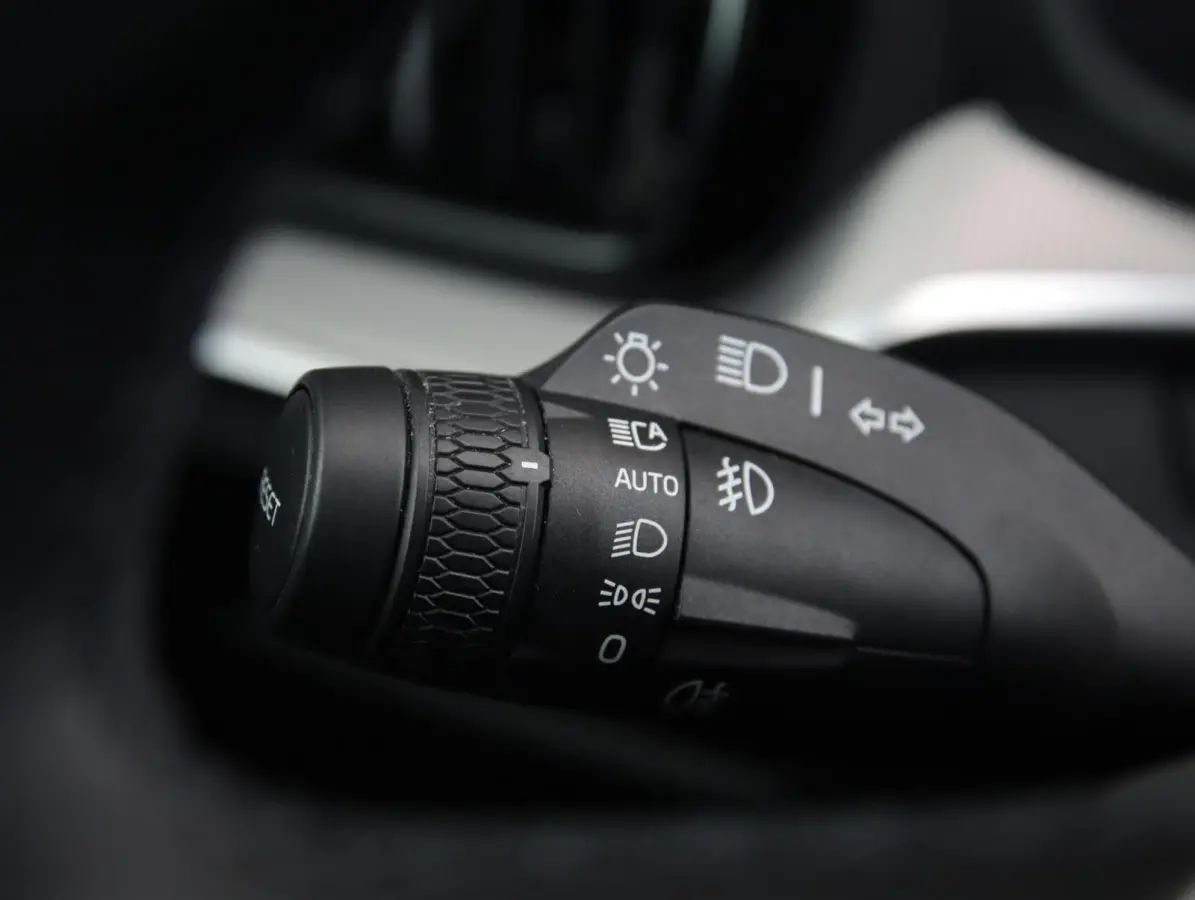 2.0 T6 Plug-in hybrid AWD Ultra Bright | SOH 99% | Long Range