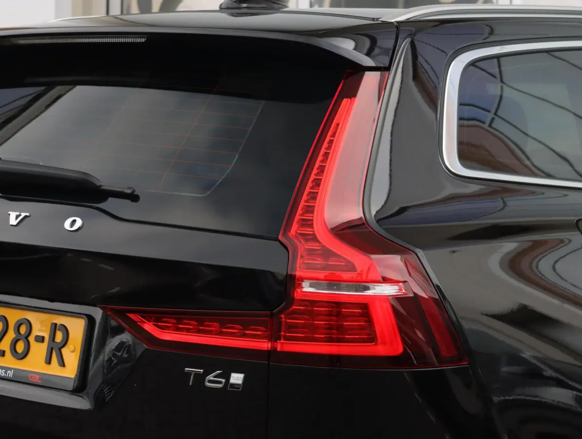 2.0 T6 Plug-in hybrid AWD Ultra Bright | SOH 99% | Long Range