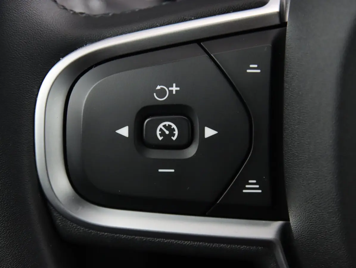 2.0 T6 Plug-in hybrid AWD Ultra Bright | SOH 99% | Long Range