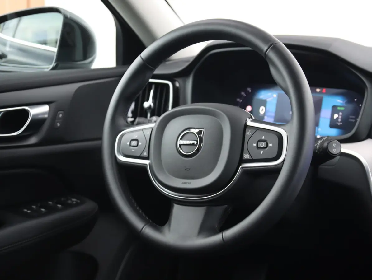 2.0 T6 Plug-in hybrid AWD Ultra Bright | SOH 99% | Long Range