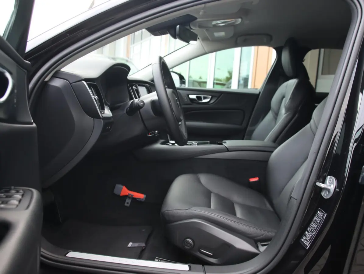 2.0 T6 Plug-in hybrid AWD Ultra Bright | SOH 99% | Long Range