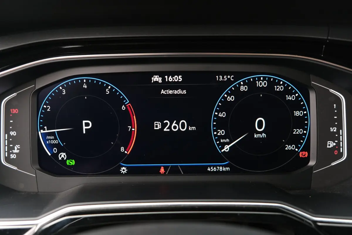 1.0 TSI 110PK 2x R-Line DSG Facelift IQ Matrix Led Camera Virtual ACC Bergamo