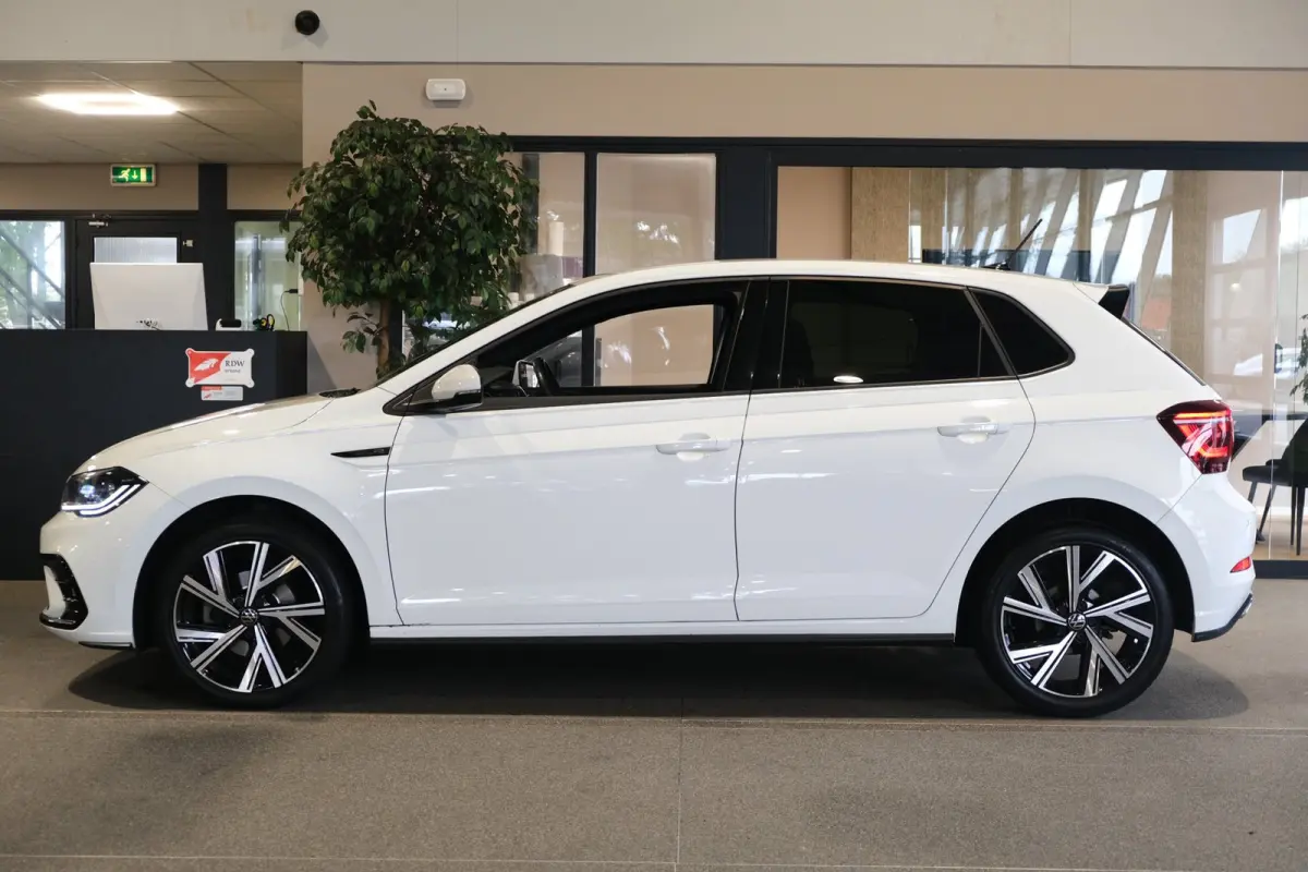 1.0 TSI 110PK 2x R-Line DSG Facelift IQ Matrix Led Camera Virtual ACC Bergamo