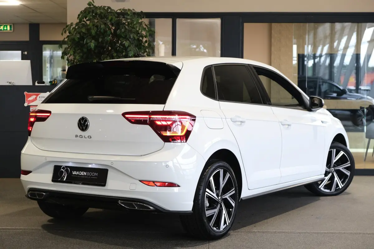 1.0 TSI 110PK 2x R-Line DSG Facelift IQ Matrix Led Camera Virtual ACC Bergamo