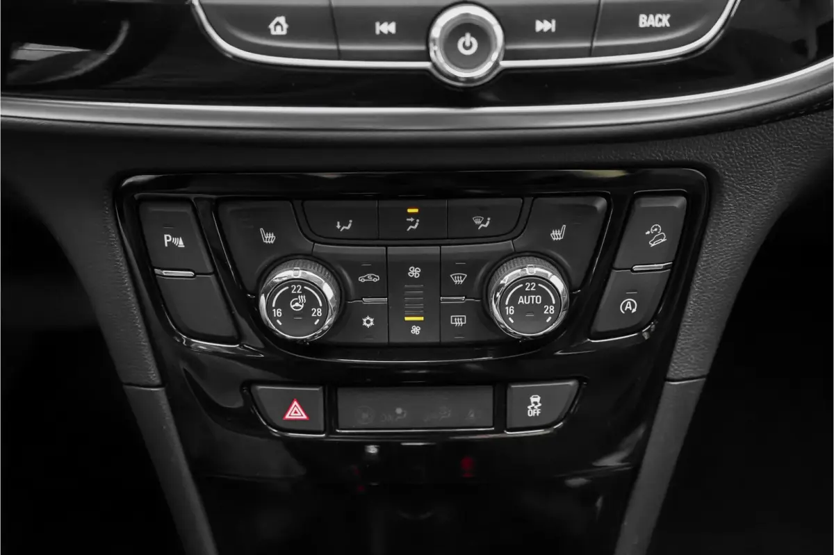 1.4 Turbo 4x4 Innovation Navi Camera Trekhaak Stoelverw 18"
