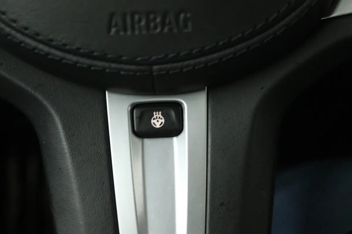 High Executive 80 kWh (100% SOH, PANORAMADAK, LASER, HEAD-UP, 360 CAMERA, STUURVERWARMING)