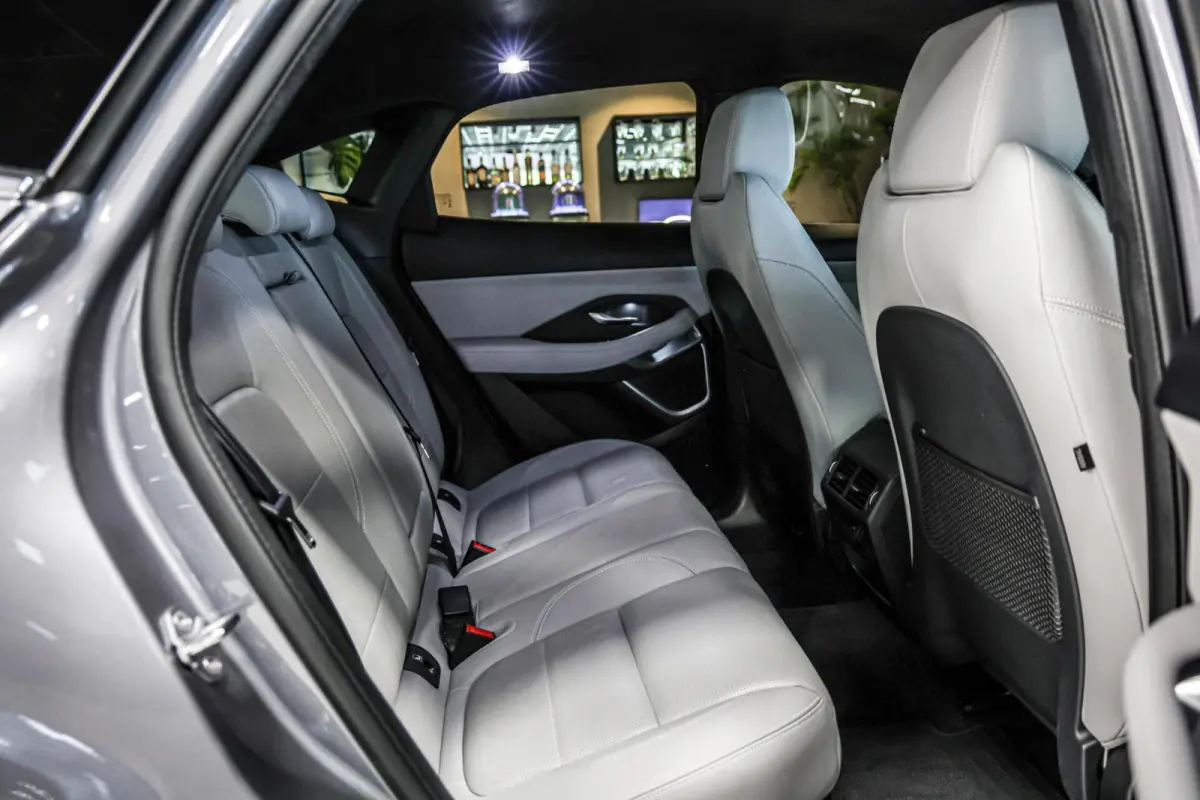 1.5 P300e AWD R-Dynamic S|Leder|Carplay|Camera