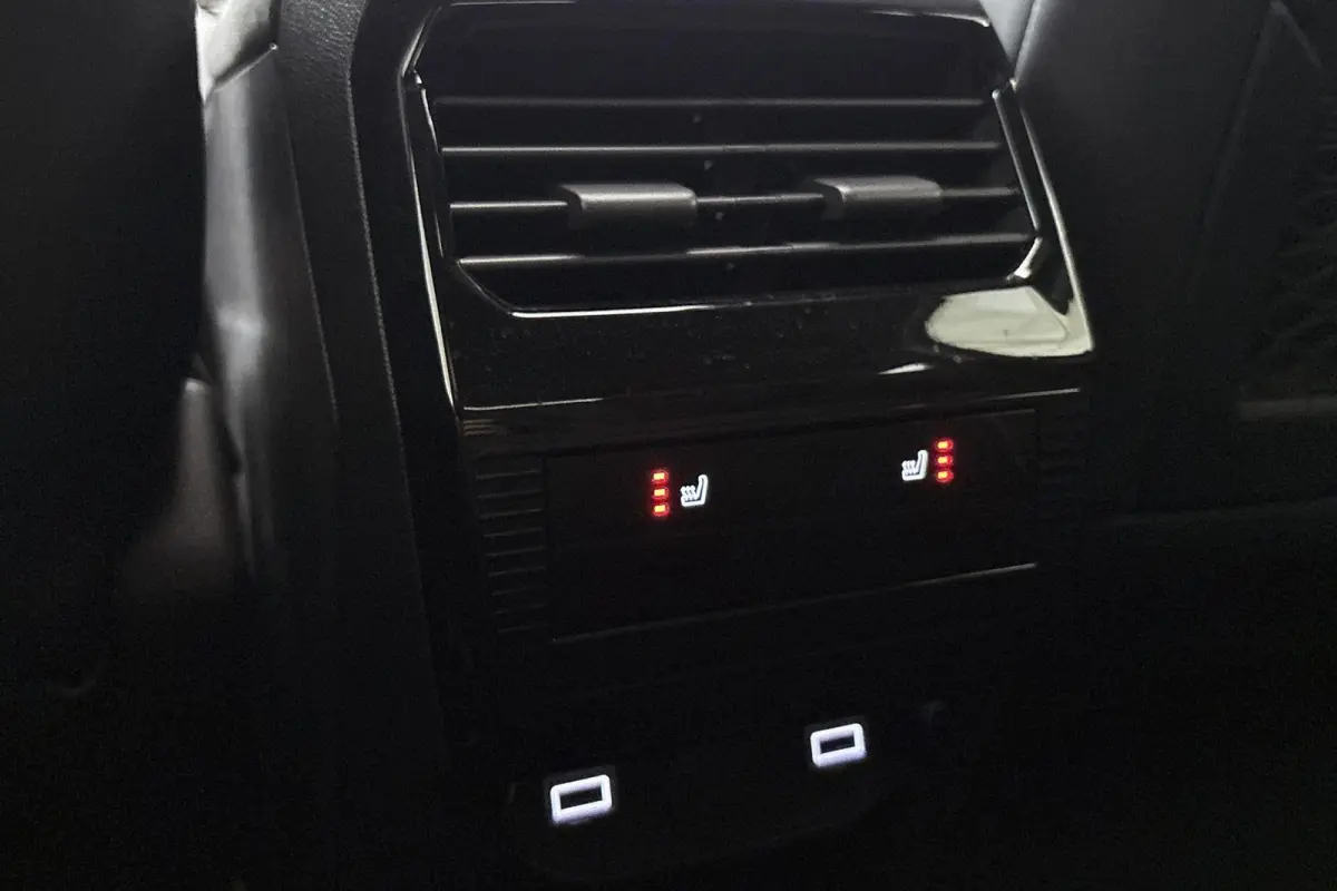 1.6 plug-in Hybrid 195 GT Exclusive Pano Trekhaak Stoelverwarming 360 Camera