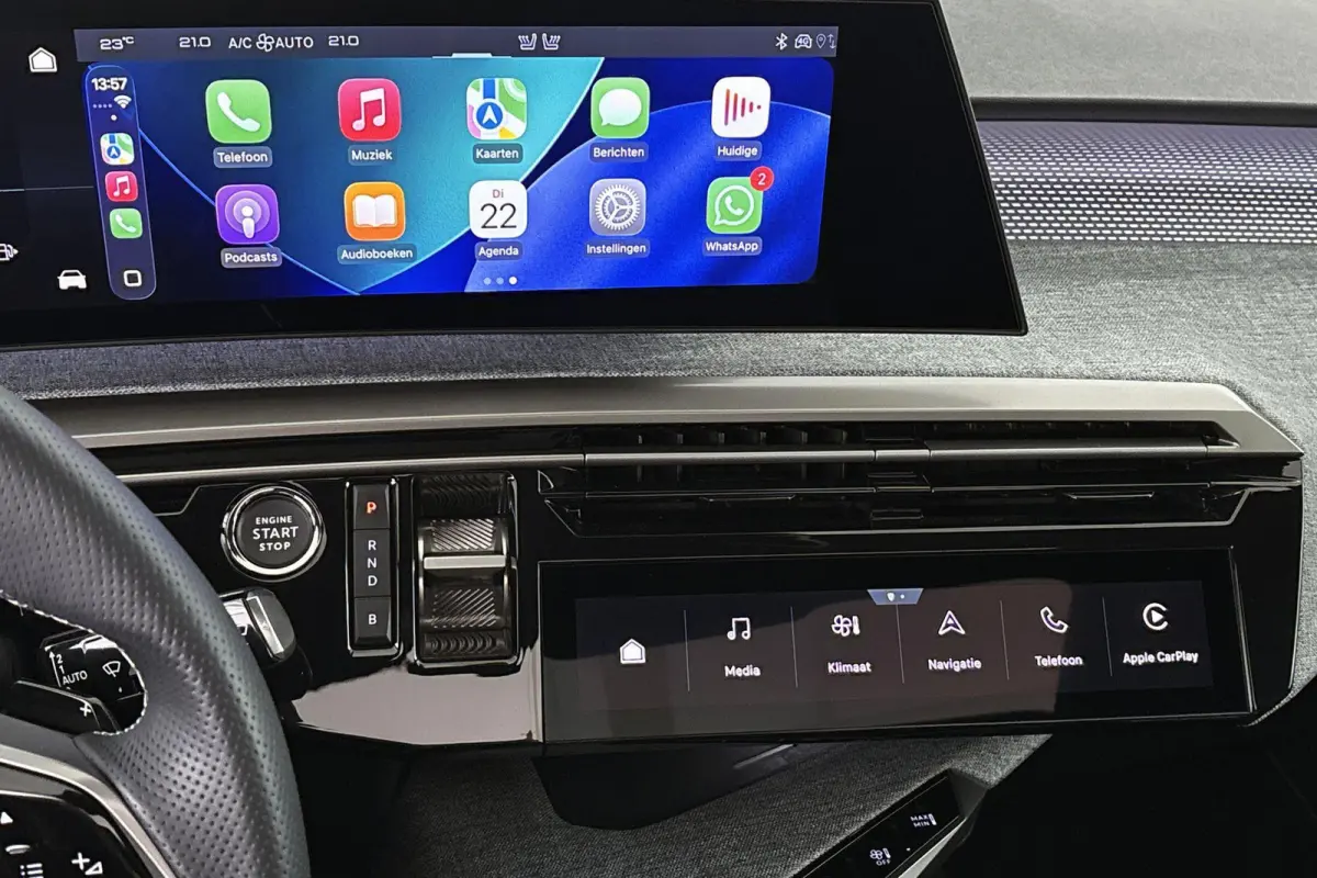 1.6 plug-in Hybrid 195 GT Exclusive Pano Trekhaak Stoelverwarming 360 Camera