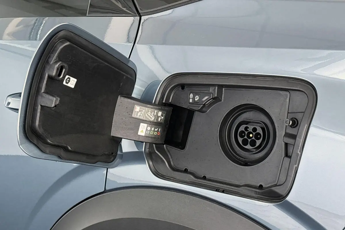 1.6 plug-in Hybrid 195 GT Exclusive Pano Trekhaak Stoelverwarming 360 Camera