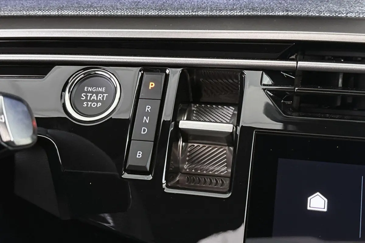 1.6 plug-in Hybrid 195 GT Exclusive Pano Trekhaak Stoelverwarming 360 Camera