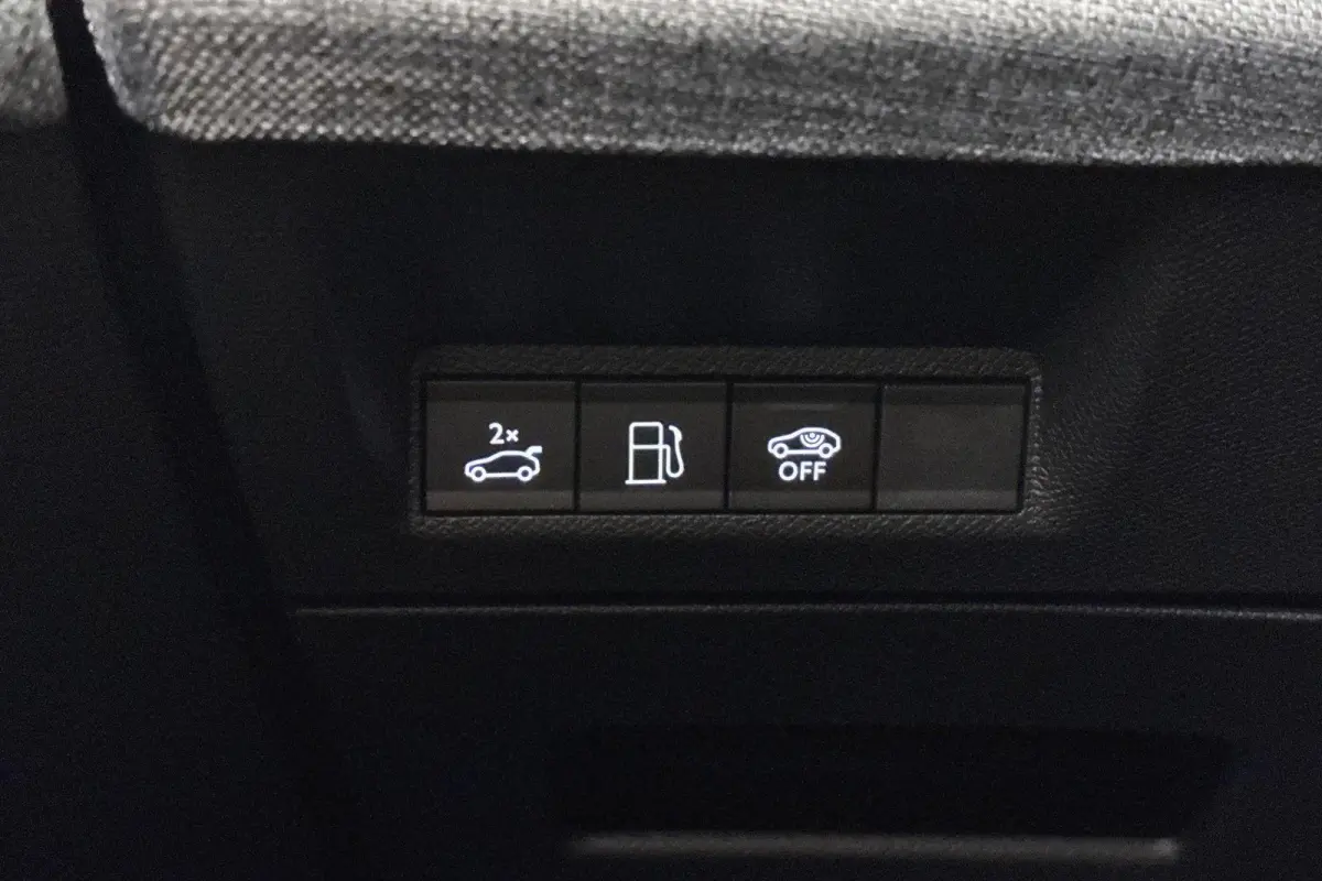 1.6 plug-in Hybrid 195 GT Exclusive Pano Trekhaak Stoelverwarming 360 Camera