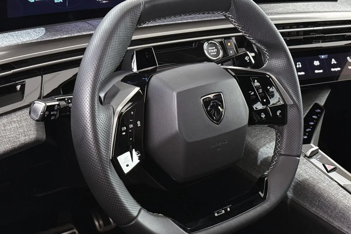 1.6 plug-in Hybrid 195 GT Exclusive Pano Trekhaak Stoelverwarming 360 Camera