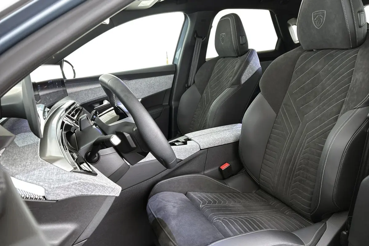 1.6 plug-in Hybrid 195 GT Exclusive Pano Trekhaak Stoelverwarming 360 Camera