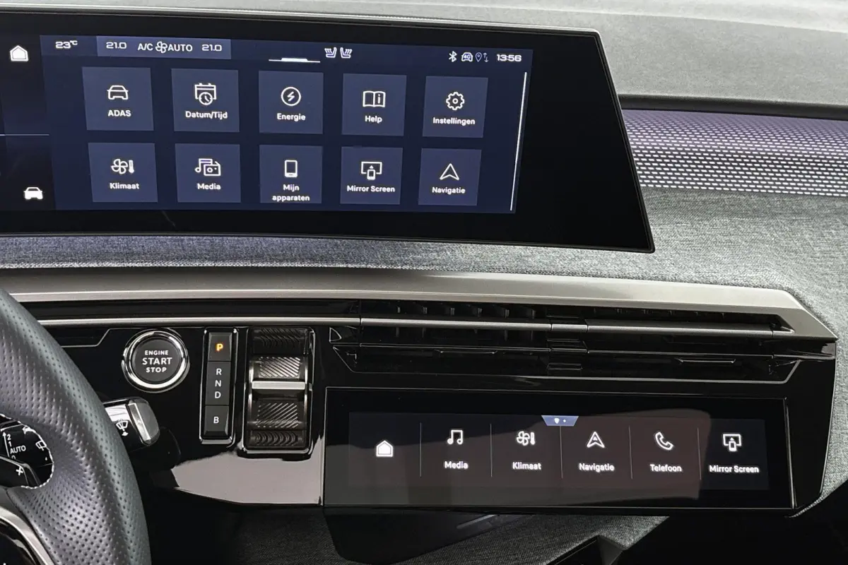 1.6 plug-in Hybrid 195 GT Exclusive Pano Trekhaak Stoelverwarming 360 Camera