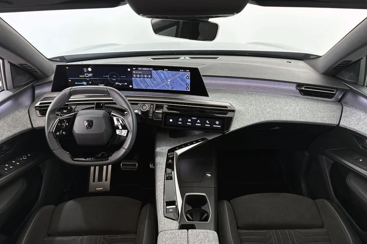 1.6 plug-in Hybrid 195 GT Exclusive Pano Trekhaak Stoelverwarming 360 Camera