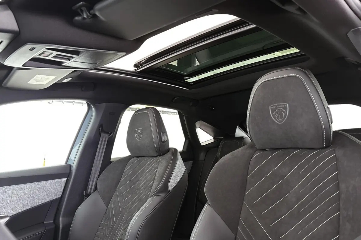 1.6 plug-in Hybrid 195 GT Exclusive Pano Trekhaak Stoelverwarming 360 Camera