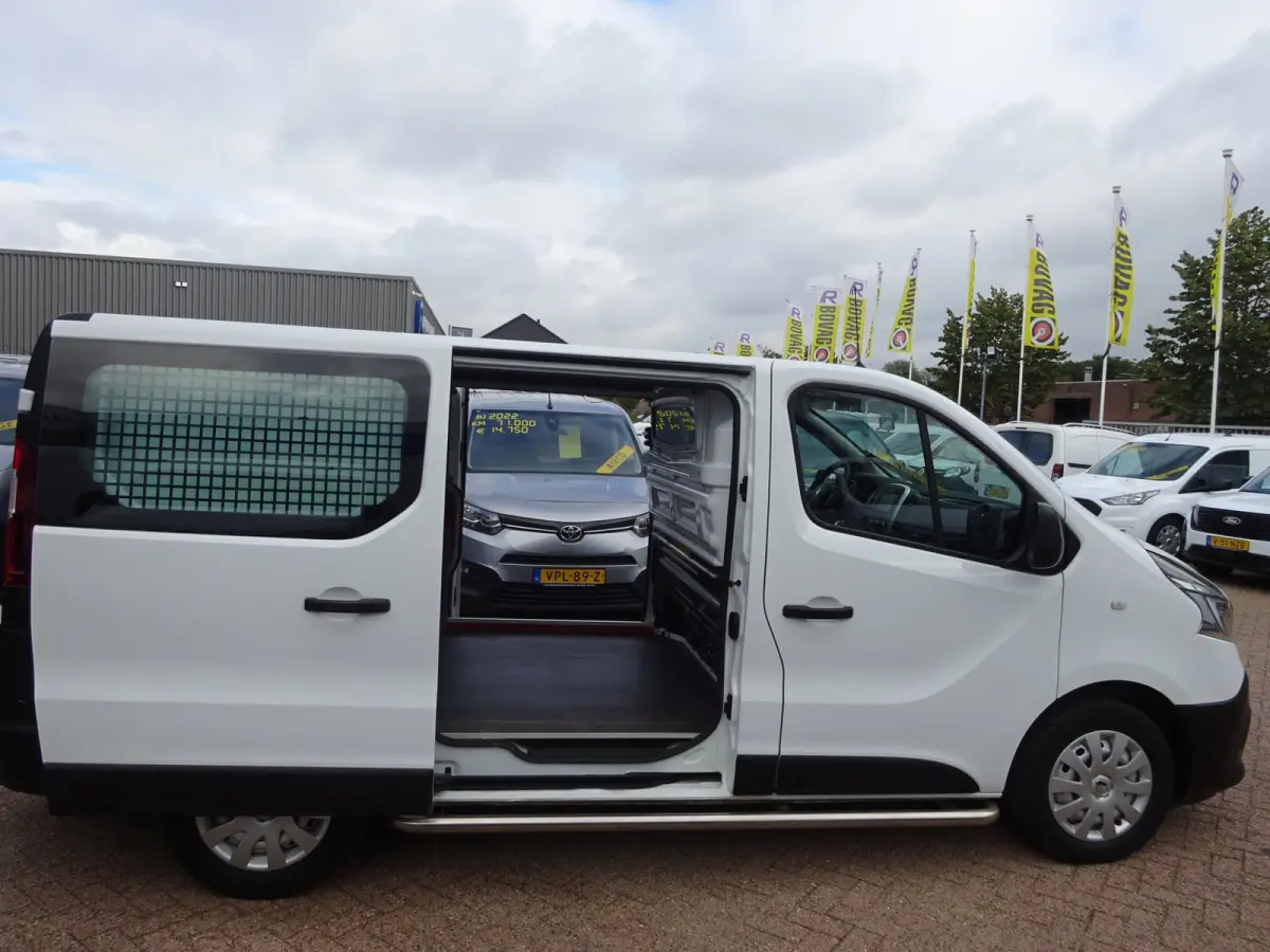 2.0 dCi 145 T29 L1H1 AUTOMAAT 2 X SCHUIFDEUR AIRCO NAVIGATIE 3ZITS CRUISE CONTROL