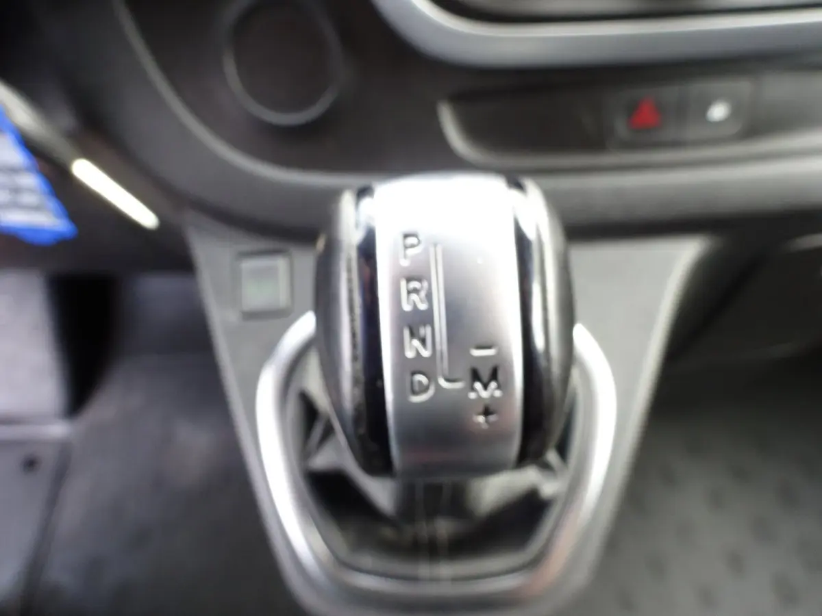 2.0 dCi 145 T29 L1H1 AUTOMAAT 2 X SCHUIFDEUR AIRCO NAVIGATIE 3ZITS CRUISE CONTROL