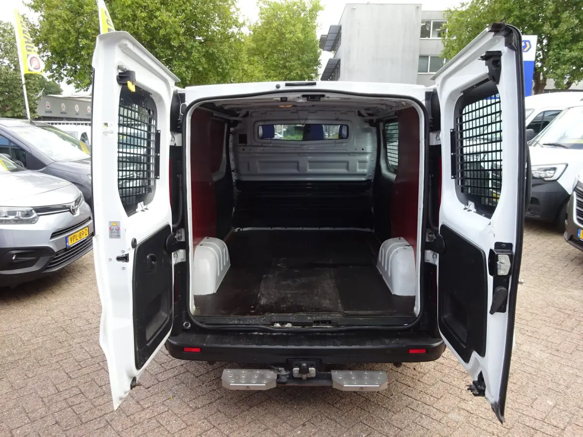 2.0 dCi 145 T29 L1H1 AUTOMAAT 2 X SCHUIFDEUR AIRCO NAVIGATIE 3ZITS CRUISE CONTROL