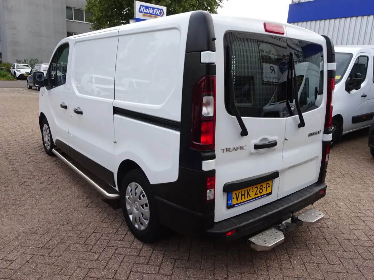 2.0 dCi 145 T29 L1H1 AUTOMAAT 2 X SCHUIFDEUR AIRCO NAVIGATIE 3ZITS CRUISE CONTROL