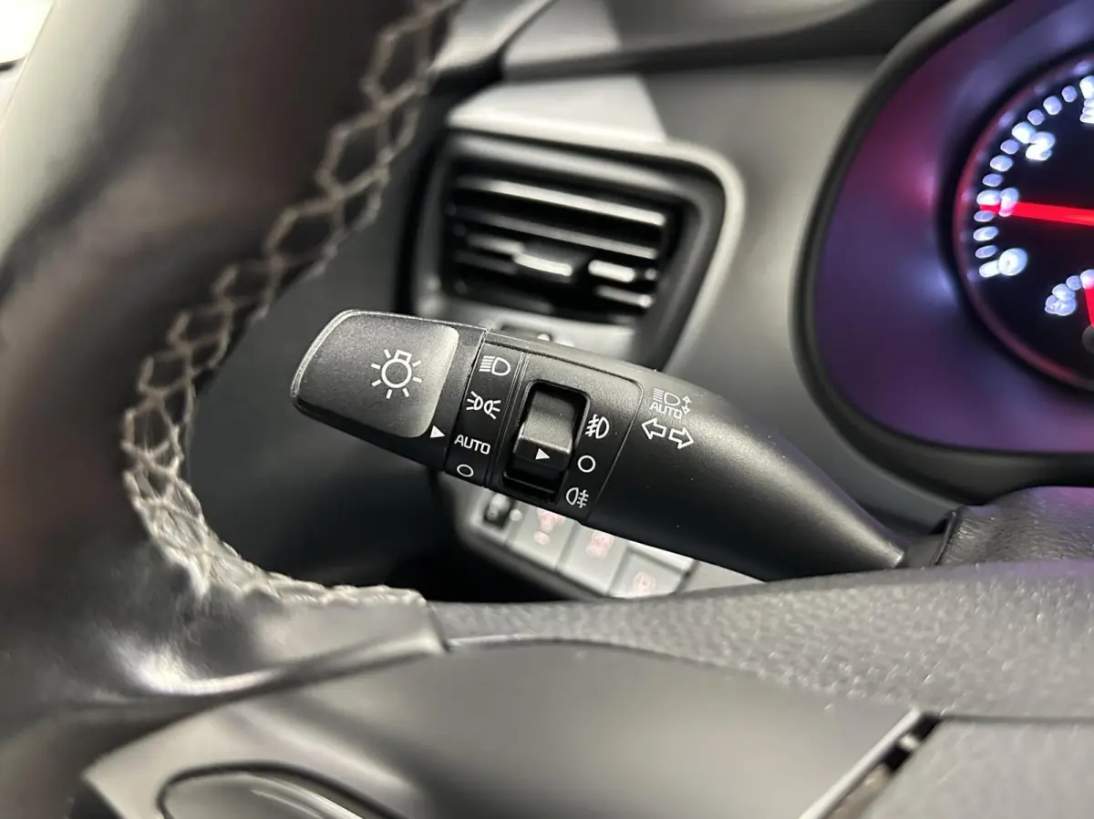 1.0 T-GDi MHEV DynamicLine CAMERA CARPLAY NAVI CRUISE.