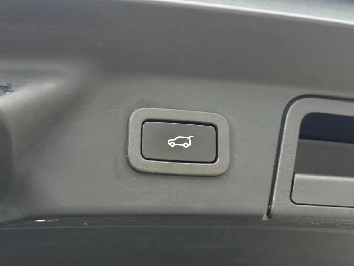 2.0 P400e S 1e Eigenaar|Navi|Pano|360 Camera|Clima|Cruise|Meridian Sound|Stoelverwarming|Leder|APK tot 03-2028