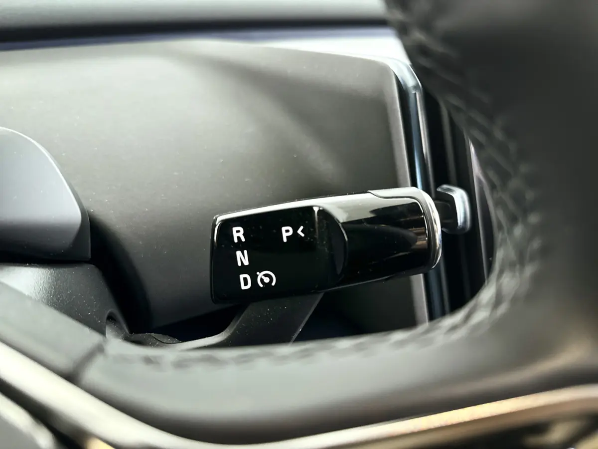 Single Motor Extended Range Core 69 kWh | Parkeercamera | Cruise control adaptief | Google infotainment