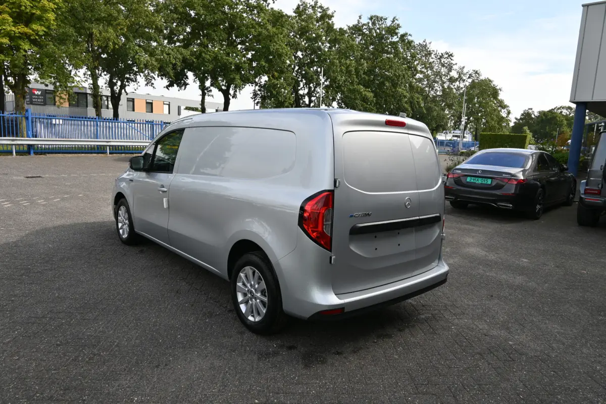 112 Pro L2 51 kWh Climate controle, Snellader, Zitcomfort pakket, Armsteun, Etc.