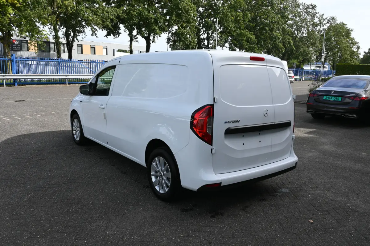112 Pro L2 51 kWh Climate controle, Snellader, Zitcomfort pakket, Armsteun, Etc.