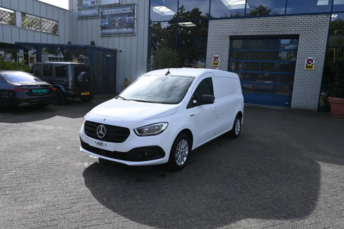 112 Pro L2 51 kWh Climate controle, Snellader, Zitcomfort pakket, Armsteun, Etc.