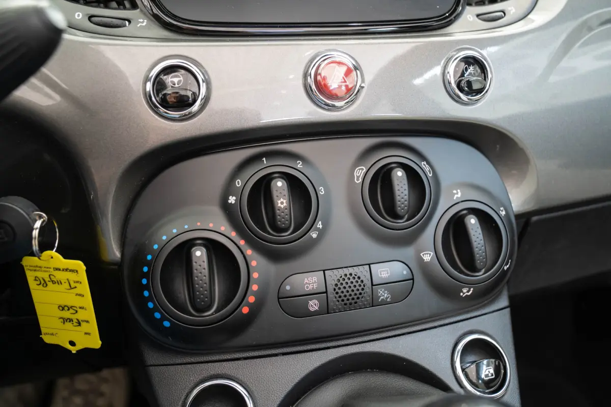 1.0 Hybrid Dolcevita | Parkeersensoren | Airco | Cruise Controle | Bluetooth | Lichtmetalen velgen | Elektrische Ramen |