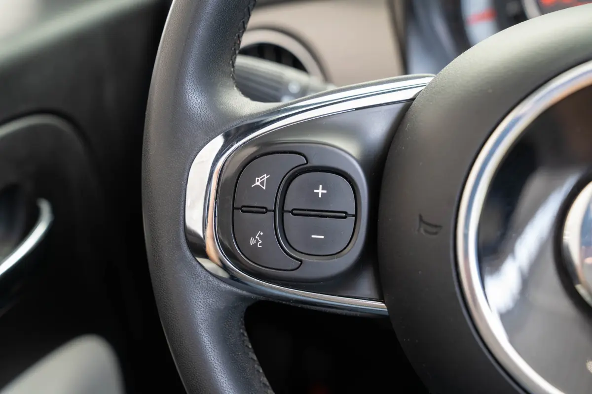 1.0 Hybrid Dolcevita | Parkeersensoren | Airco | Cruise Controle | Bluetooth | Lichtmetalen velgen | Elektrische Ramen |