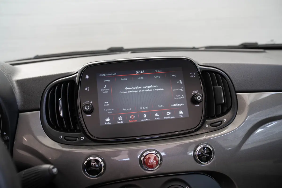 1.0 Hybrid Dolcevita | Parkeersensoren | Airco | Cruise Controle | Bluetooth | Lichtmetalen velgen | Elektrische Ramen |