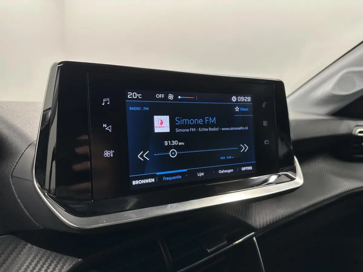 1.2 PureTech Active CRUISE CARPLAY NAVI 65000 KM.