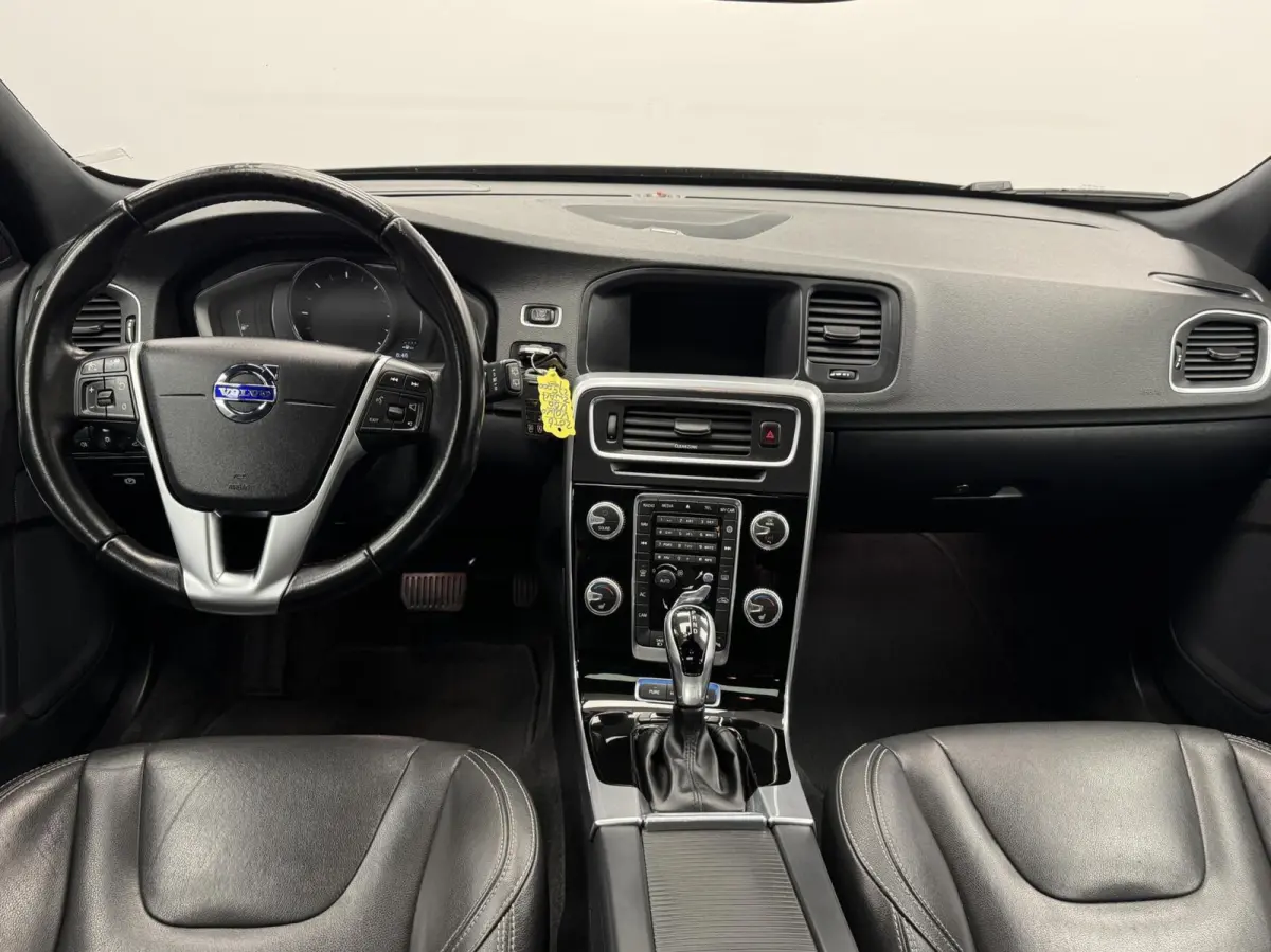 2.4 D5 Plug-In Hybrid Polestar Automaat-Trekhaak-Panoramadak-Navigatie-Cr.contr-Clima-Camera-Parkeersensoren-Stoelverwarming-Leder-Lm19''velgen