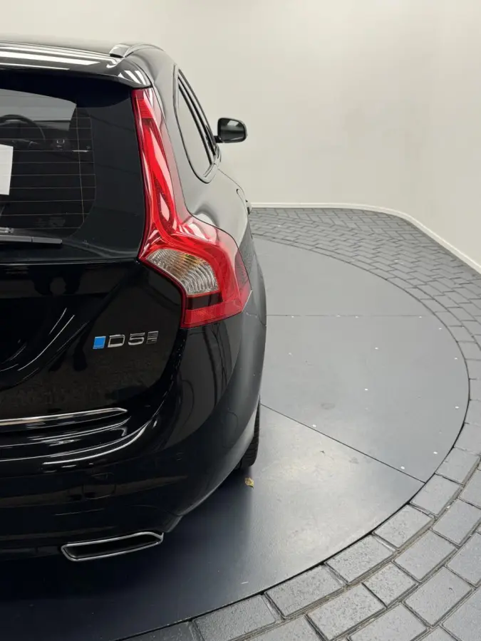 2.4 D5 Plug-In Hybrid Polestar Automaat-Trekhaak-Panoramadak-Navigatie-Cr.contr-Clima-Camera-Parkeersensoren-Stoelverwarming-Leder-Lm19''velgen