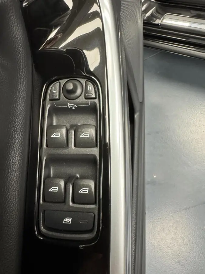 2.4 D5 Plug-In Hybrid Polestar Automaat-Trekhaak-Panoramadak-Navigatie-Cr.contr-Clima-Camera-Parkeersensoren-Stoelverwarming-Leder-Lm19''velgen