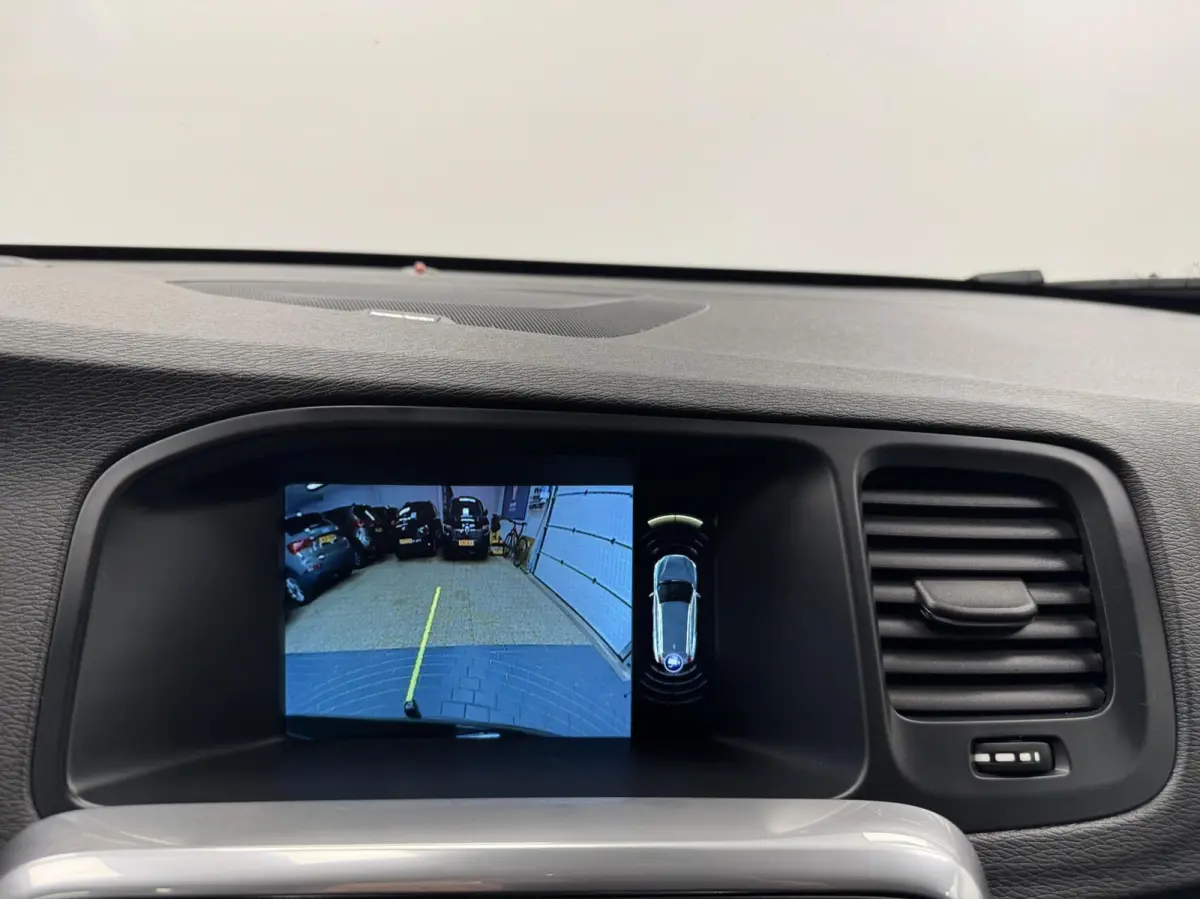 2.4 D5 Plug-In Hybrid Polestar Automaat-Trekhaak-Panoramadak-Navigatie-Cr.contr-Clima-Camera-Parkeersensoren-Stoelverwarming-Leder-Lm19''velgen